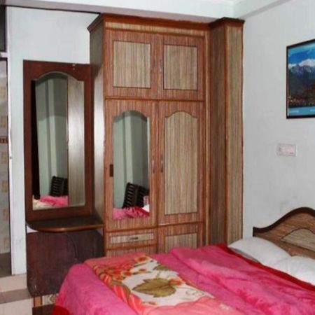 Staywell Hotel Дармсала Екстер'єр фото